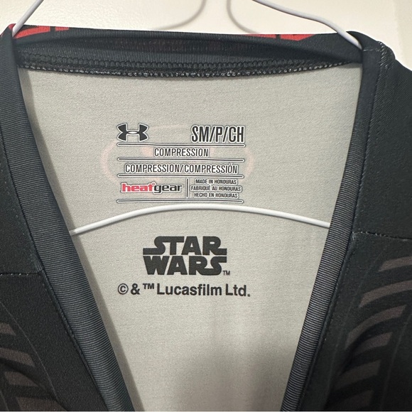 Under Armour X Star Wars Compression T-shirt Size Small Darth Vader - Picture 6 of 8